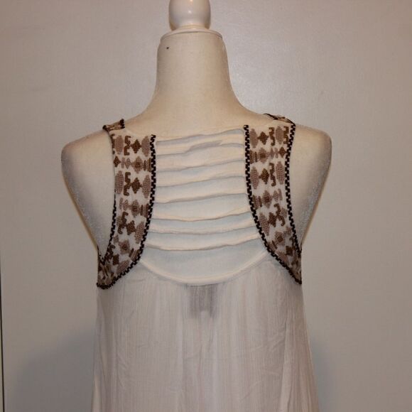 NWT Area  Starts White Embroidered Tank Dress  Women Size M Medium - Picture 10 of 14